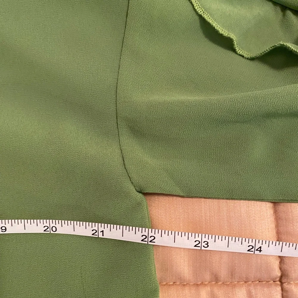 Chic Green Ruffle Blouse - Picture 7 of 8